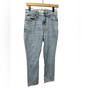 90’s Slim Straight Ultra High Rise Curve Love 28 6S Abercrombie